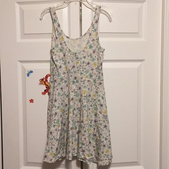 H&M Floral Flowy Low Back Casual Dress - Picture 2 of 6